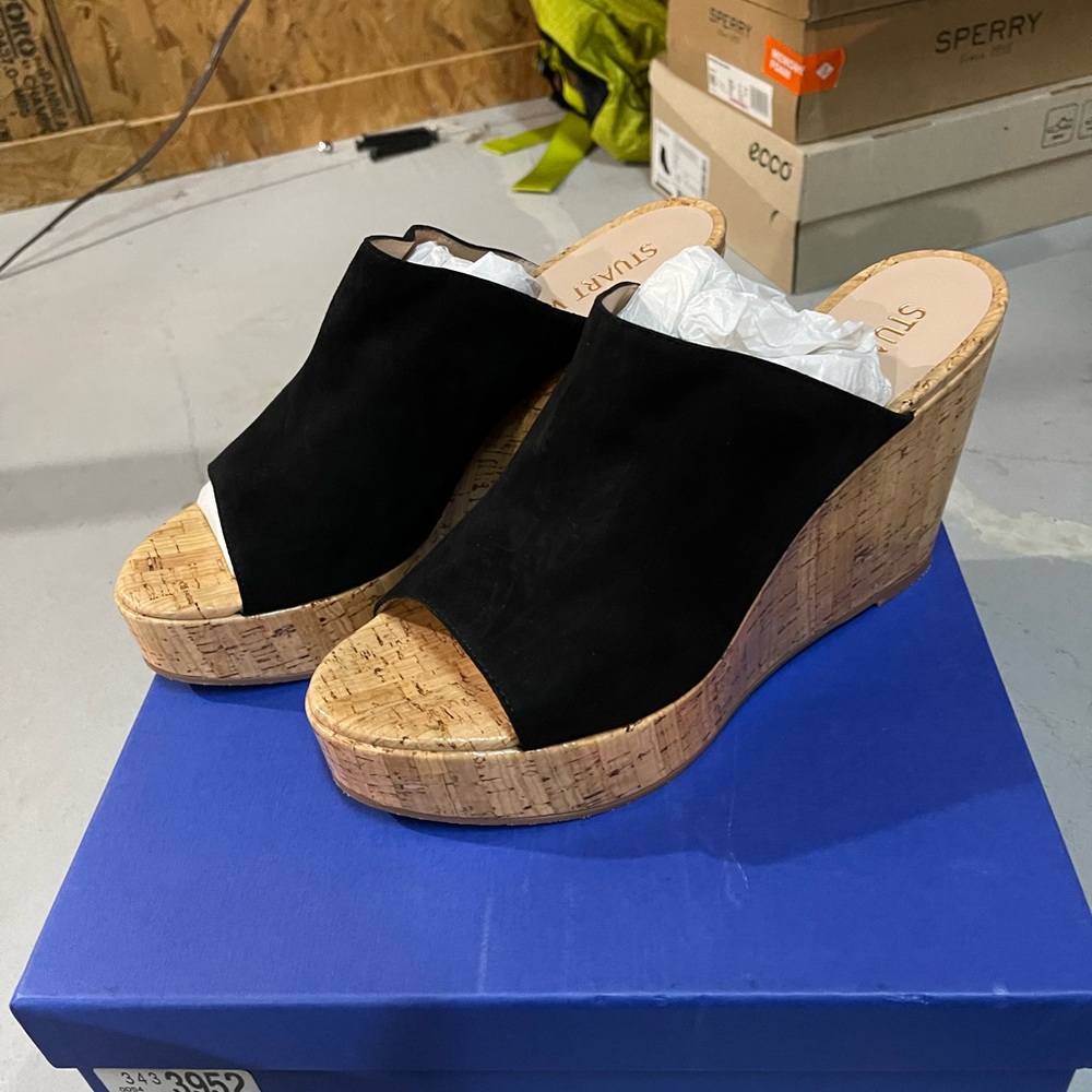 NWT Stuart Weitzman size 11 w Dustbag/Box